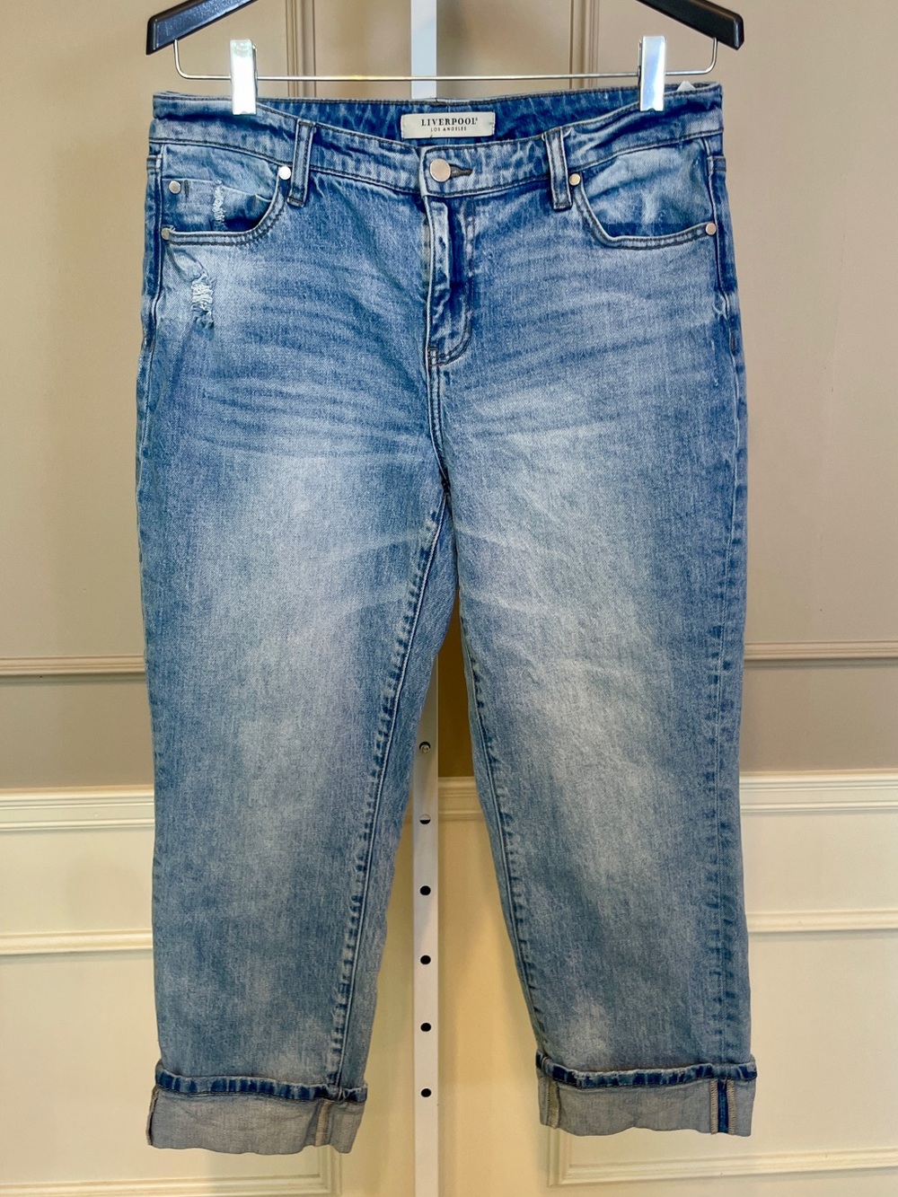 Liverpool Los Angeles Cuffed Cropped Denim Jeans 10 Light Wash Light Distressed